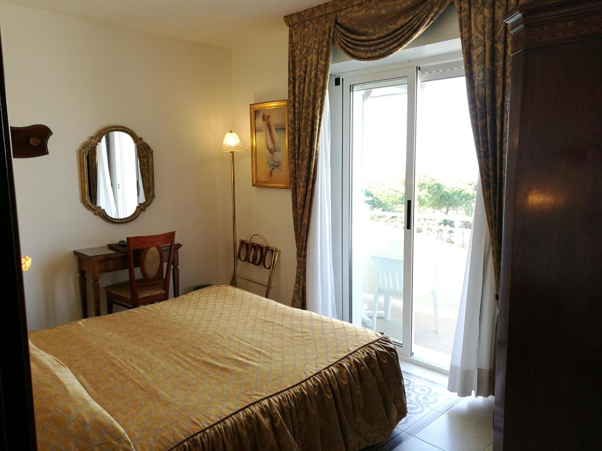 Miramare Hotel 4*